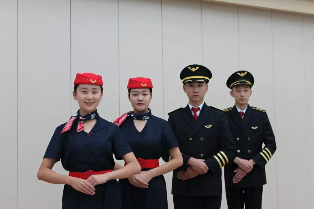 初中畢業(yè)學(xué)什么專業(yè)好就業(yè)_初中畢業(yè)學(xué)啥好_初中女生畢業(yè)學(xué)什么技術(shù)好