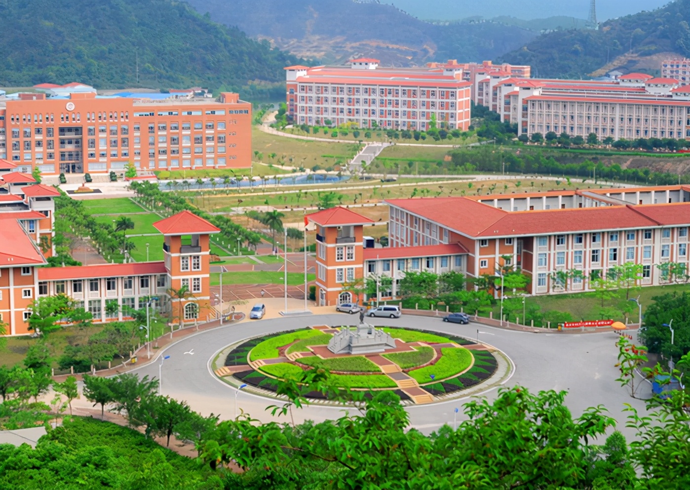 黑龍江東方學院怎么樣_黑龍江東方學院地址_大連東方外國語學院留學學院