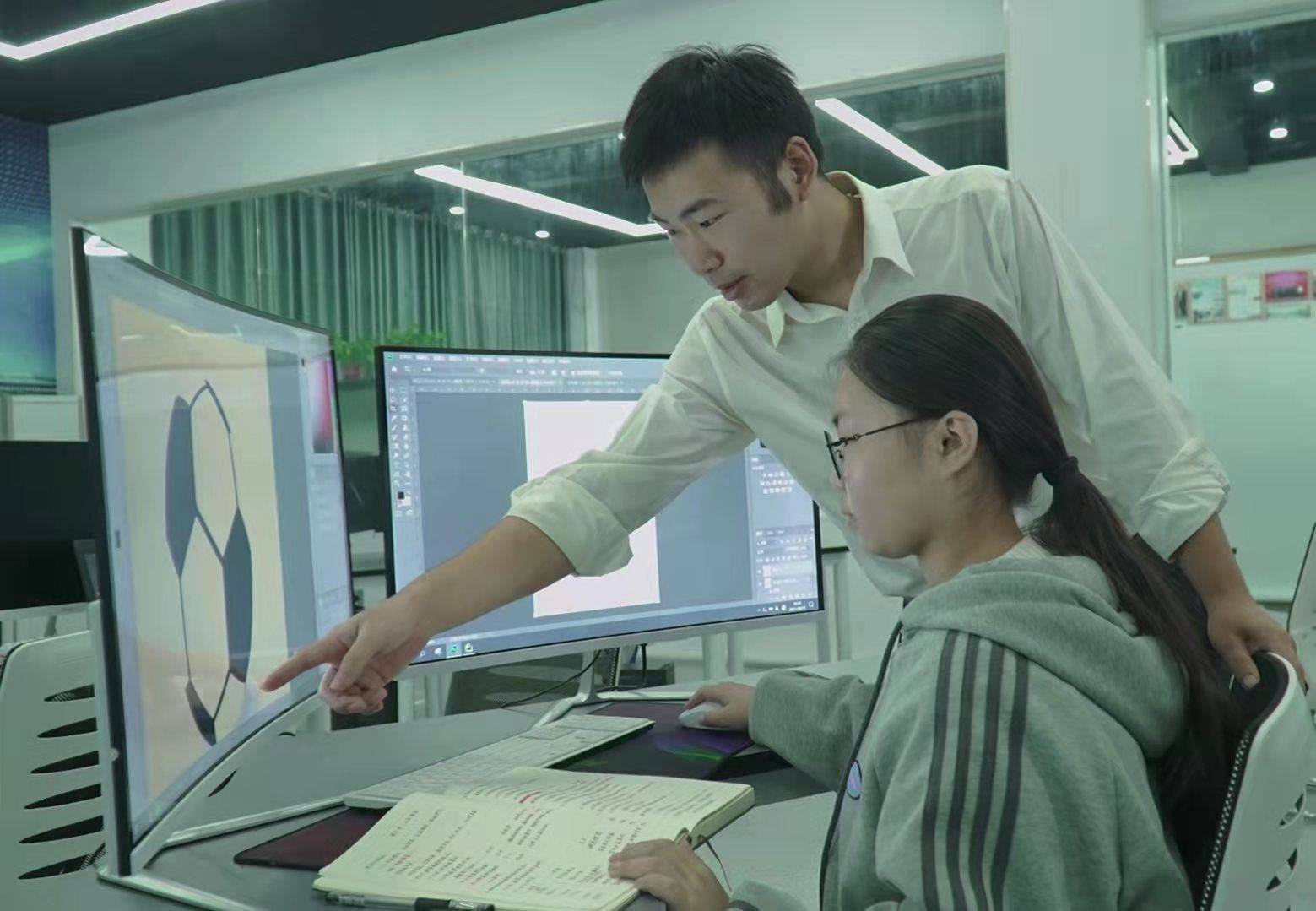 計算機多媒體技術專業和計算機信息管理_計算機平面設計技術_計算機平面設計專業