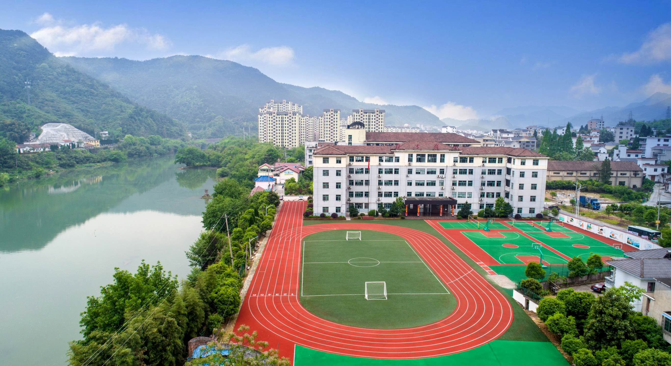 北京工商大學(xué)分?jǐn)?shù)線_重慶工商大學(xué)自考辦_重慶工商大學(xué)怎么樣