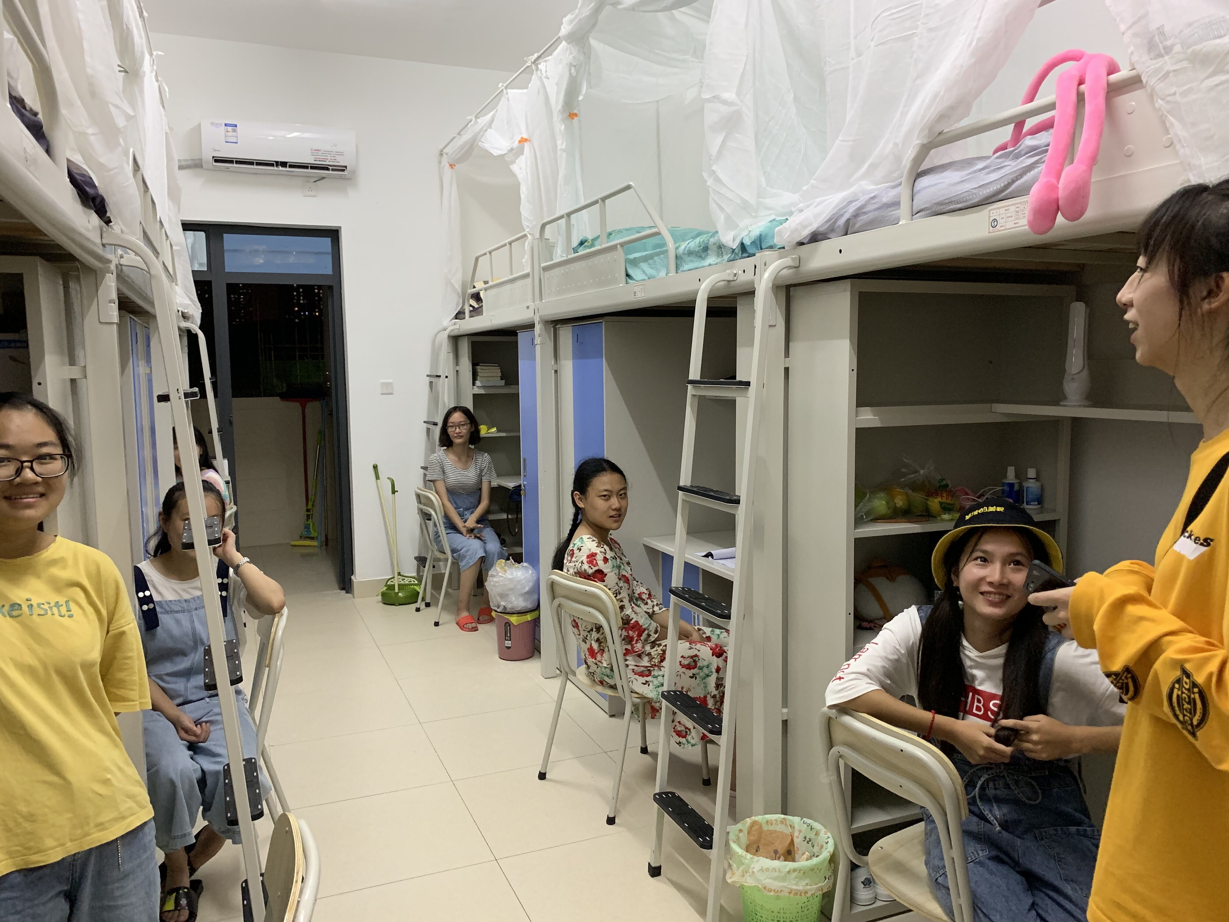 廊坊師范學院宿舍圖片_廊坊師范學院宿舍床尺寸_廊坊師范學院宿舍圖片大全