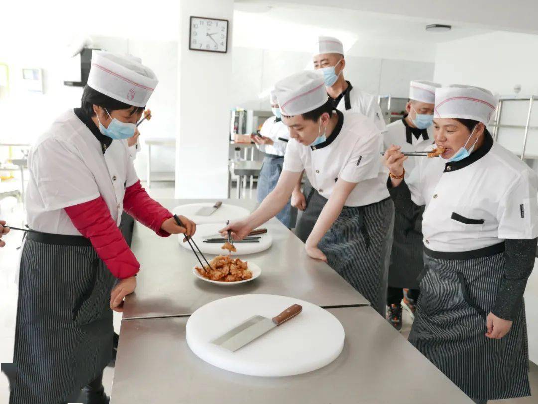 西安桃李烹飪學院畢業證啥樣_西安桃李烹飪學院院長_西安桃李烹飪學院