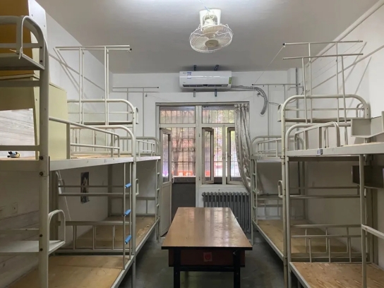 西安城市建設(shè)職業(yè)學(xué)院食堂圖片_西安職業(yè)技術(shù)學(xué)院城市建設(shè)_西安城市建設(shè)職業(yè)學(xué)院宿舍
