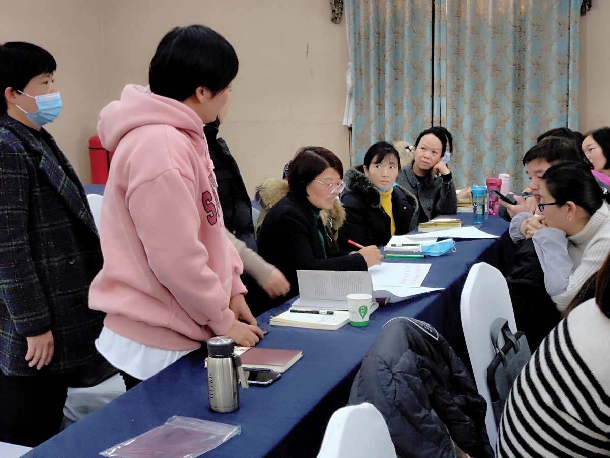 小學(xué)班主任學(xué)期計(jì)劃_小學(xué)四年級班主任工作計(jì)劃_小學(xué)班主任學(xué)年工作計(jì)劃