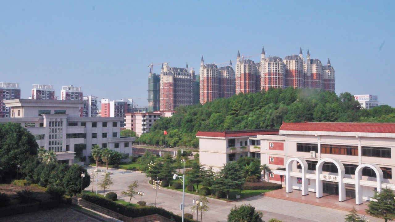 撫州學院職業(yè)技術學院官網(wǎng)_撫州職業(yè)技術學院鳥瞰圖_撫州職業(yè)技術學院