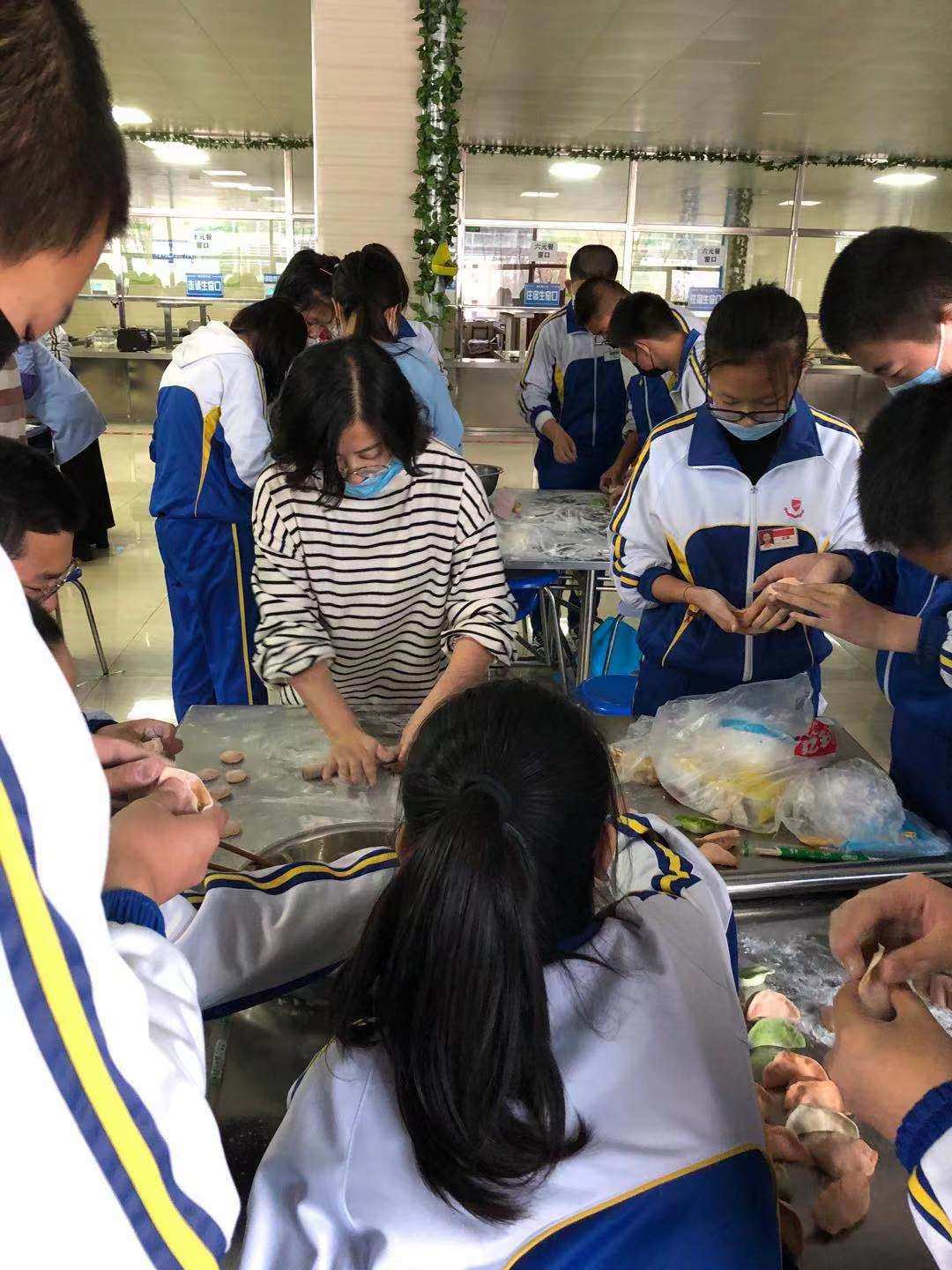 總結班主任工作的四字成語_一年級班主任工作總結總結_總結班主任工作成績總結一句話
