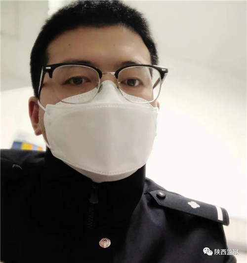 中國留學(xué)生嚴(yán)俊_中國留學(xué)生范_中國留學(xué)生嚴(yán)曉琴