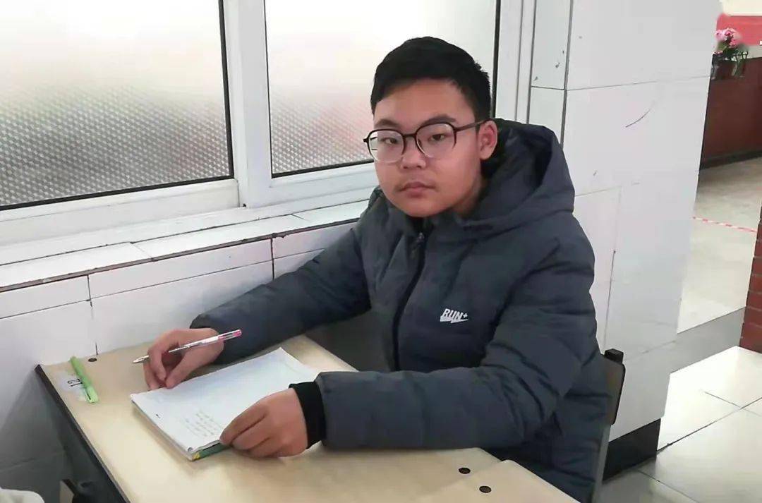 武校報名費一般多少_塔溝武?？即髮W要多少分_塔溝武校報名費用