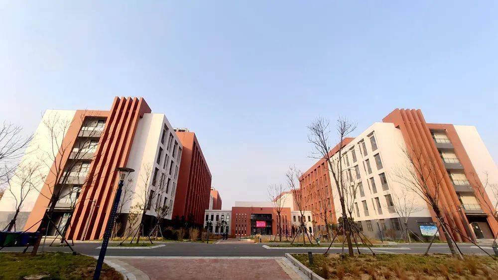 濟南職業學院新校區_濟南職業學院院系_濟南職業學院新生在哪個校區