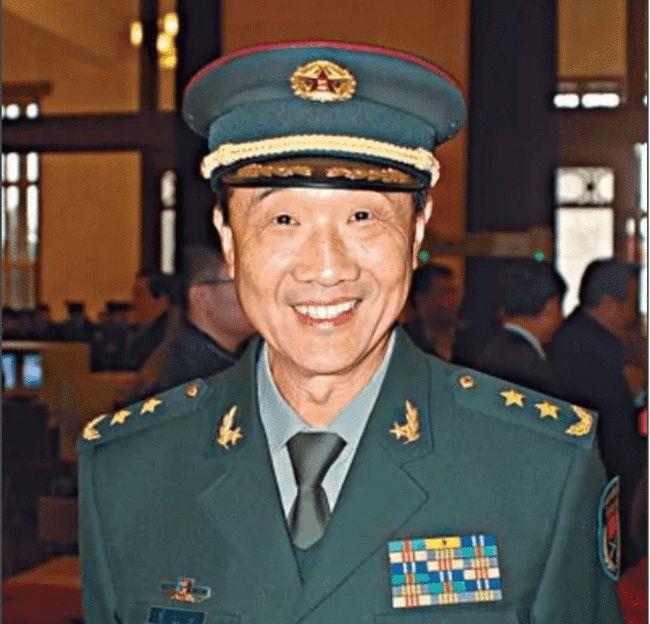 士兵軍銜肩章_士兵軍銜肩章顏色_陸軍士兵軍銜肩章