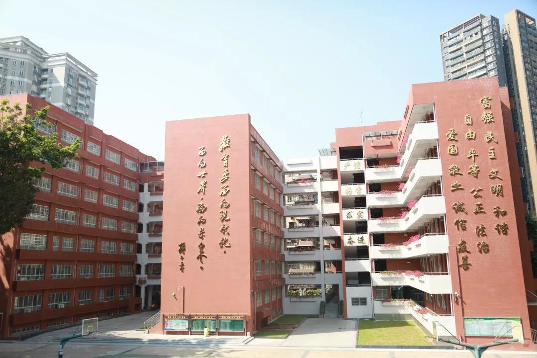 鄭州龍湖一中會搬到哪里_鄭卅龍湖一中_鄭州龍湖一中