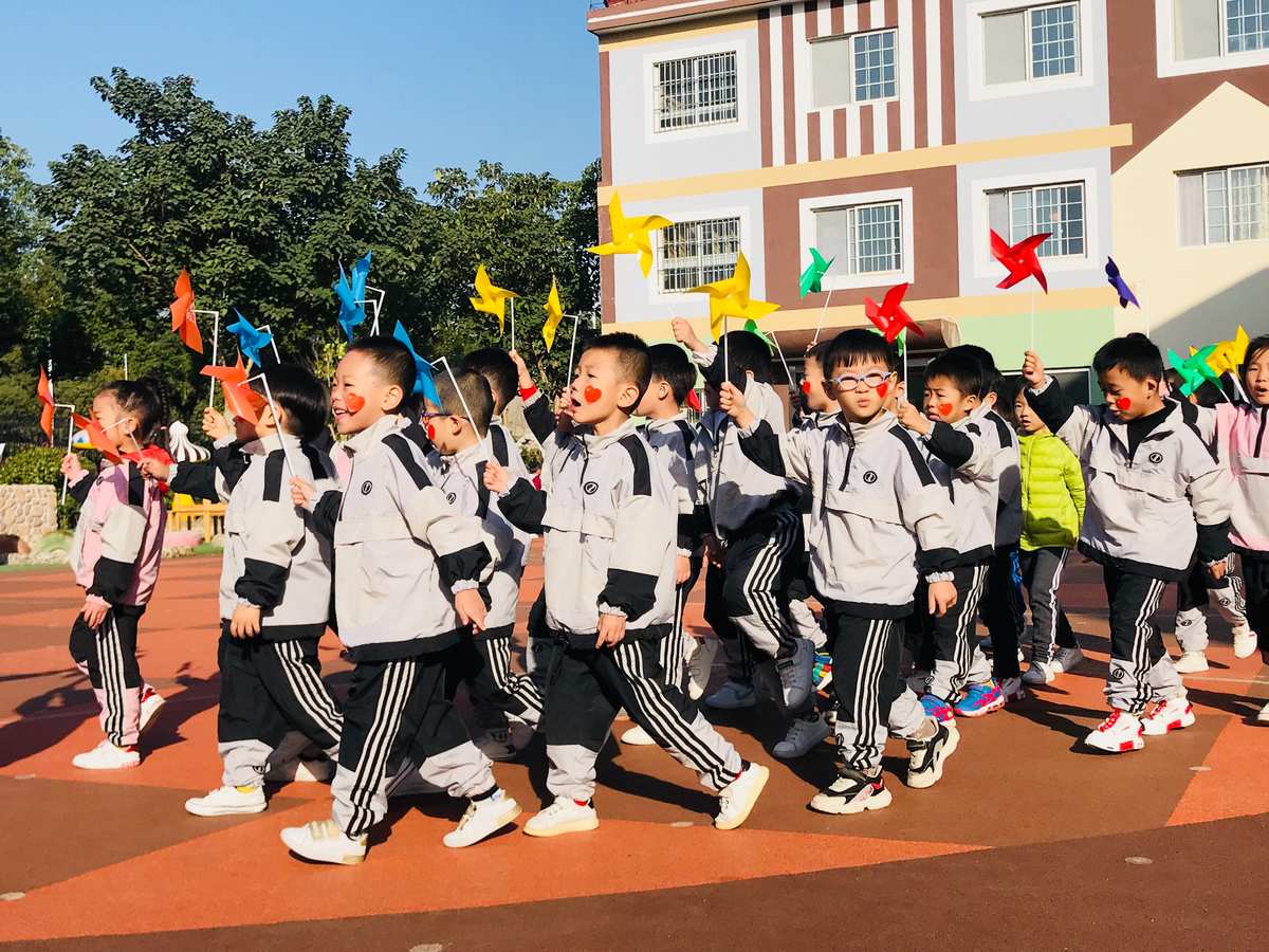方陣隊(duì)解說(shuō)詞大學(xué)_大學(xué)運(yùn)動(dòng)會(huì)方陣解說(shuō)詞_大學(xué)生校運(yùn)會(huì)方陣解說(shuō)詞