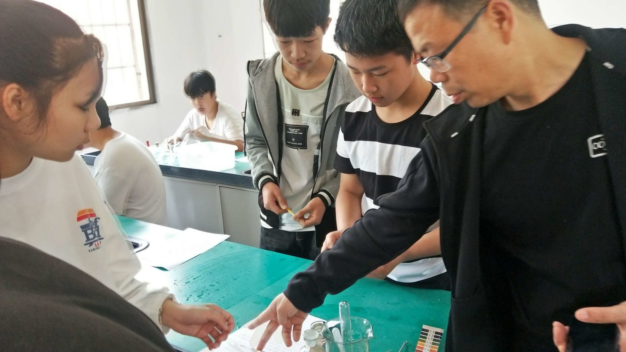 阿克蘇地區(qū)二中_二中阿克蘇地區(qū)招生_阿克蘇地區(qū)二中全名