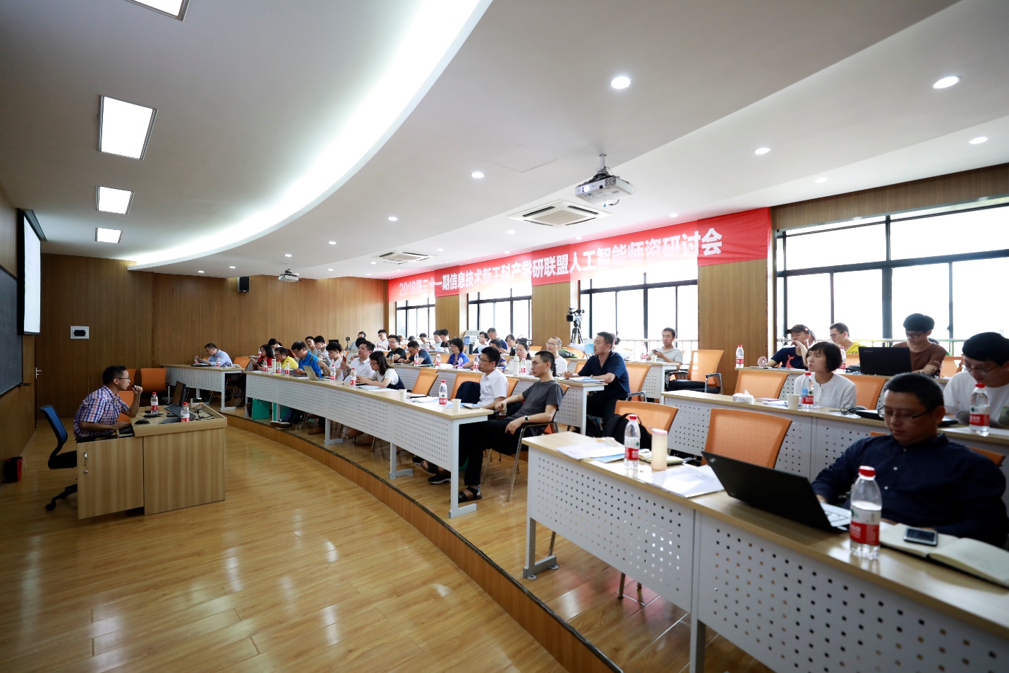 商洛職業技術學院宿舍_商洛職業技術職業學院宿舍_商洛職業技術學院女生宿舍圖片