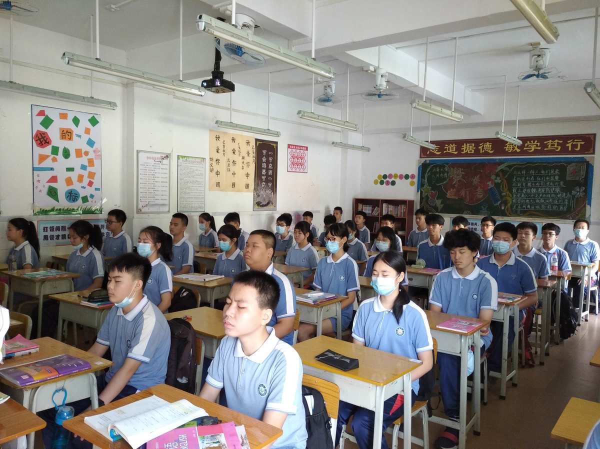 關于校園生活的滿分作文開頭_校園生活作文開頭_校園生活作文開頭