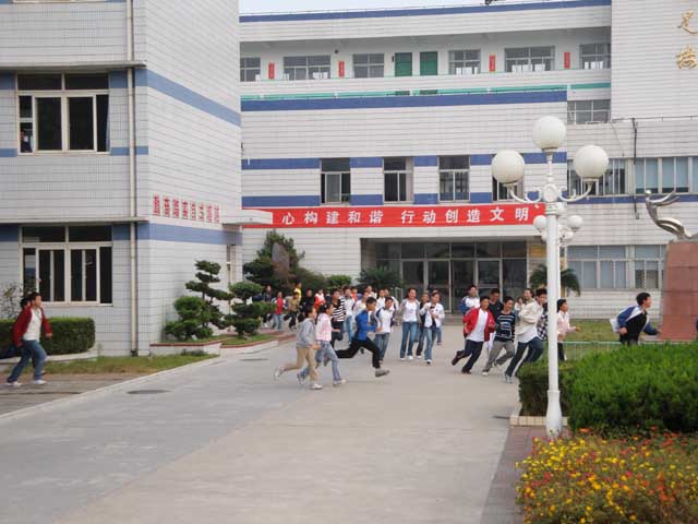 北京新橋外國語高中學校_新橋外語培訓學校_疫情過后的新橋外國語學校