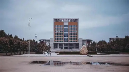 日照曲阜師范大學官網(wǎng)_曲阜師范大學日照_日照曲阜師范大學屬于哪個區(qū)