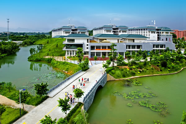 深圳市寶山技工學(xué)校官網(wǎng)_深圳寶山技工學(xué)校校風(fēng)怎樣_深圳市寶山技工學(xué)校