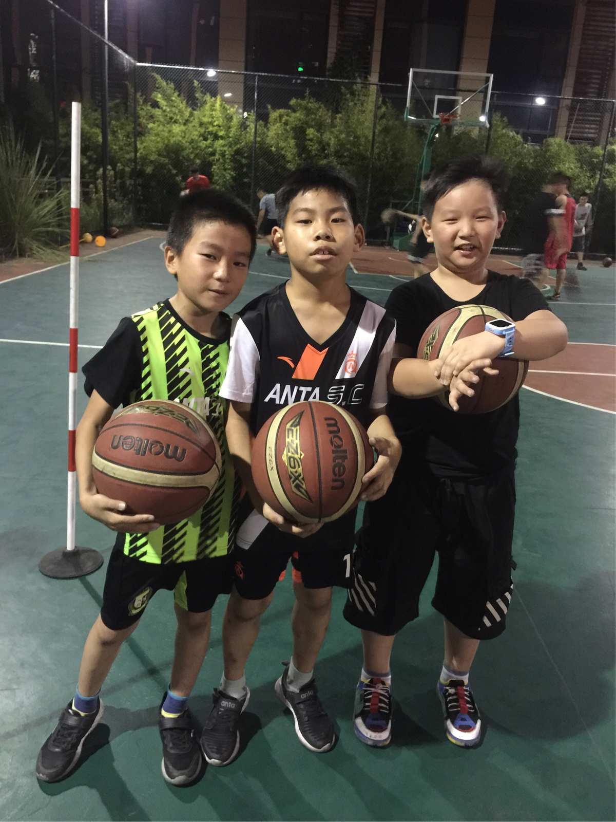 小伙伴是什么意思_小伙伴是一種什么稱呼_小伙伴是什么