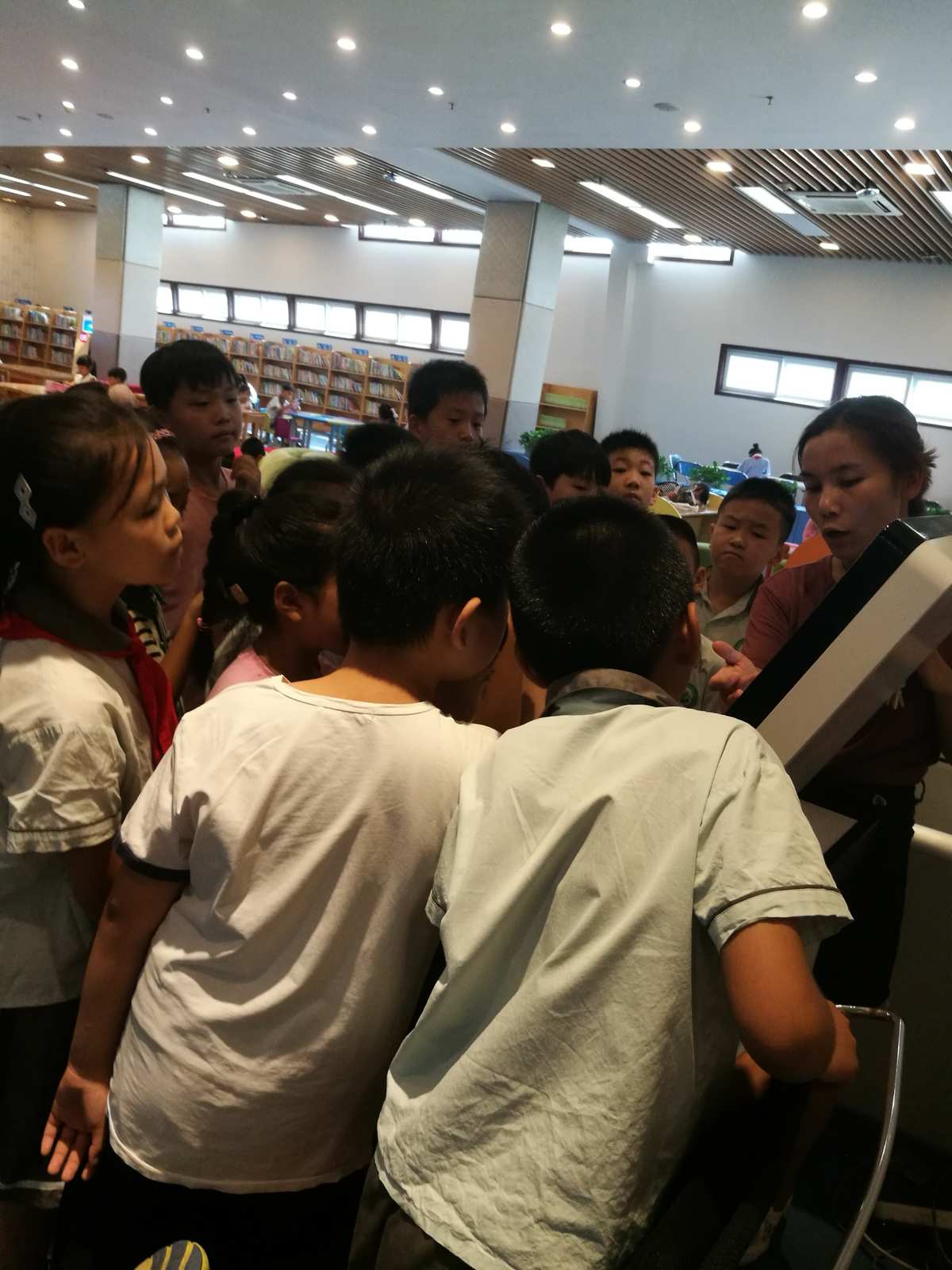 廣東財經大學大學圖書館_廣東財經大學圖書館簡介_廣東財經大學圖書館