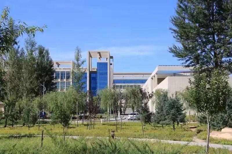 內蒙古大學鄂爾多斯校區_內蒙古鄂爾多斯大學官網_鄂爾多斯大學排名在內蒙古第幾