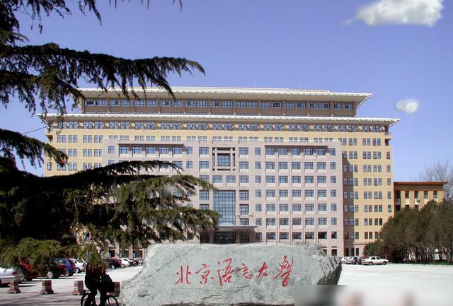 上海軍醫大錄取分數線是多少_分數上海軍醫線大學多少_上海軍醫大學分數線