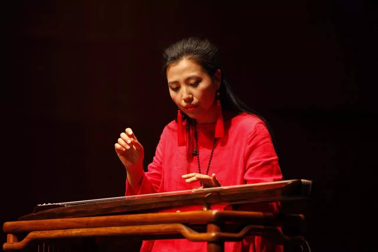 上海音樂(lè)學(xué)院湯愛(ài)民_上海愛(ài)樂(lè)民樂(lè)團(tuán)_湯艾美上海音樂(lè)學(xué)院教授