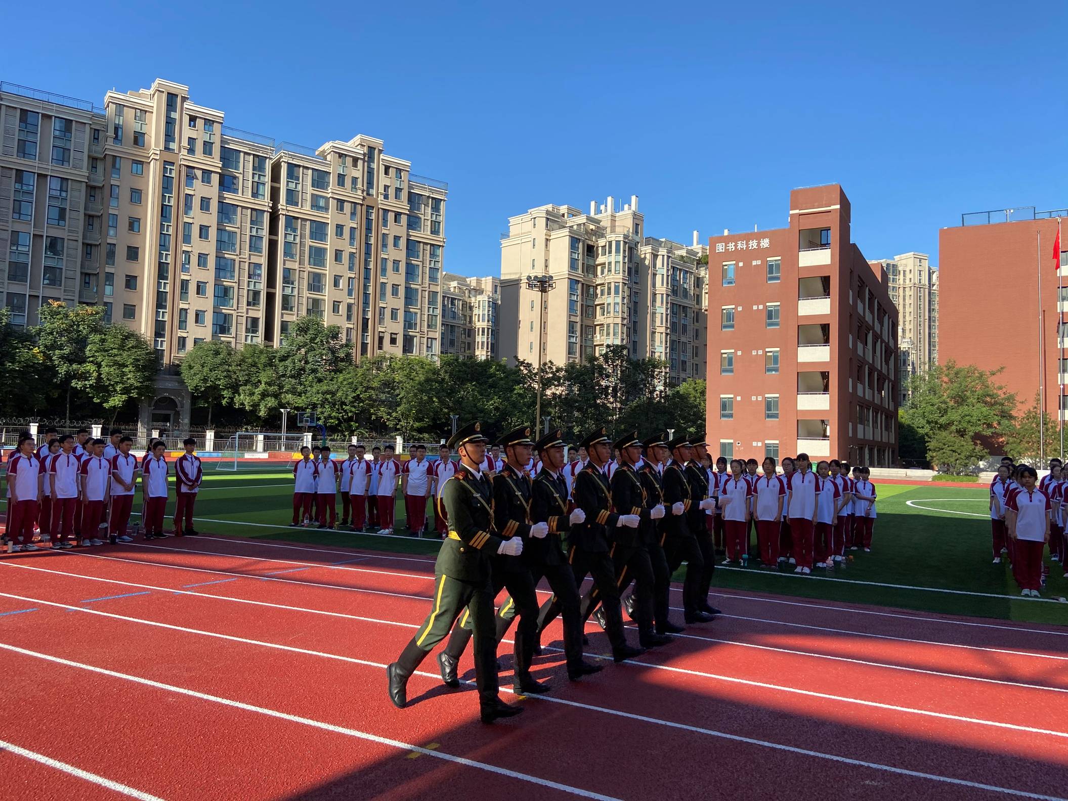士官學(xué)校的報考條件2024_2021士官學(xué)校報考_2020年考士官學(xué)校什么報名