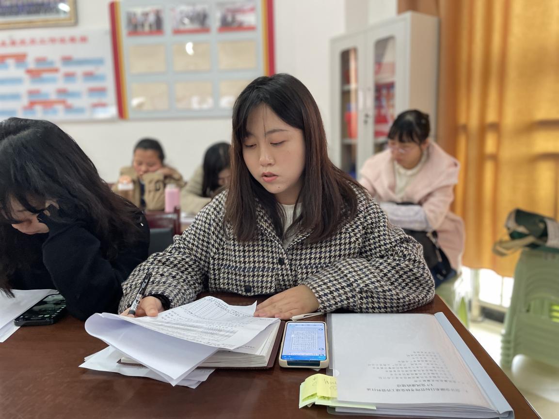 大專女生適合學專業嗎知乎_大專女生適合學專業嗎_大專適合女生學的專業