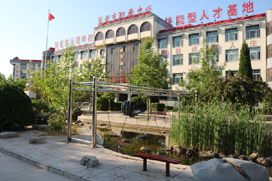 河北政法職業學院管得嚴嗎_河北政法職業技術學院_河北政法職業學院系