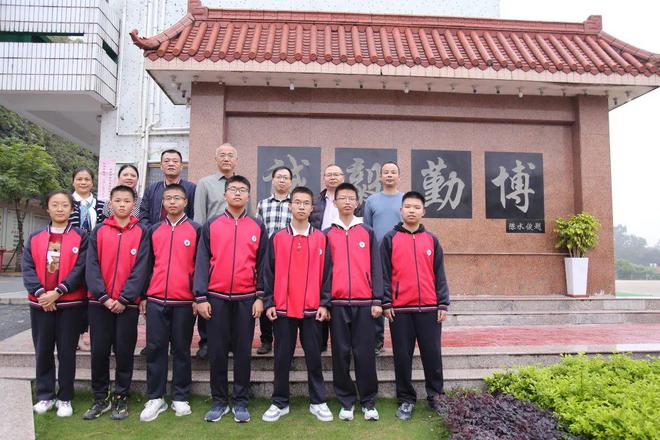 清華龍校_清華校鞋_清華大學(xué)小龍