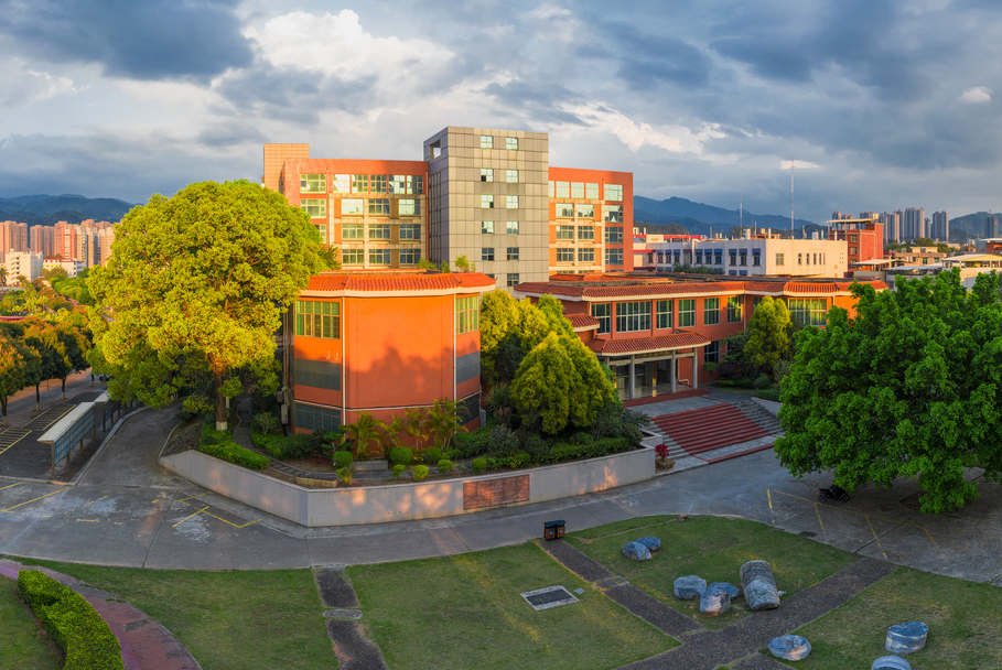 大學轉專業需要_大學千萬不要轉專業_轉大學專業要多少錢