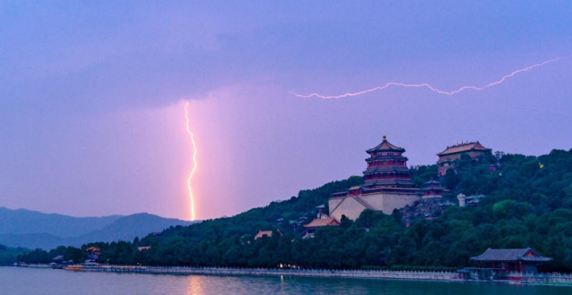 全國唯一一趟高考專列開行_全國唯一高考專列今天開行_高考唯一專列行開全國卷嗎