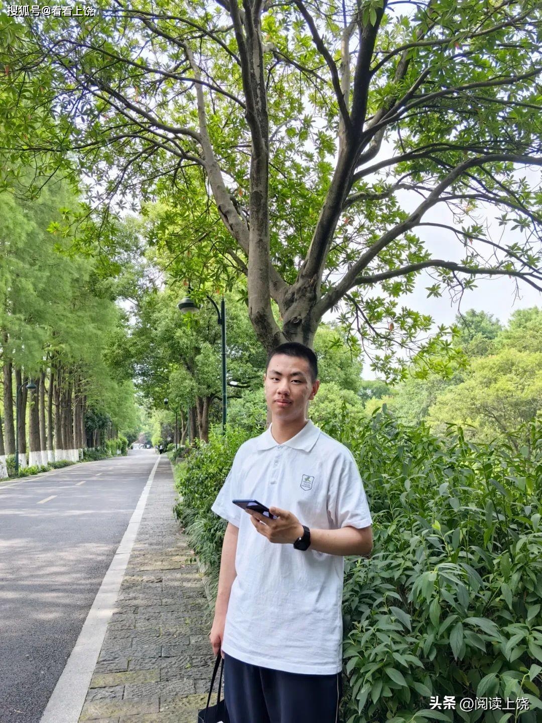 升學宴男孩怎么說_男孩考476分辦升學宴：我已盡全力_升學宴的宴