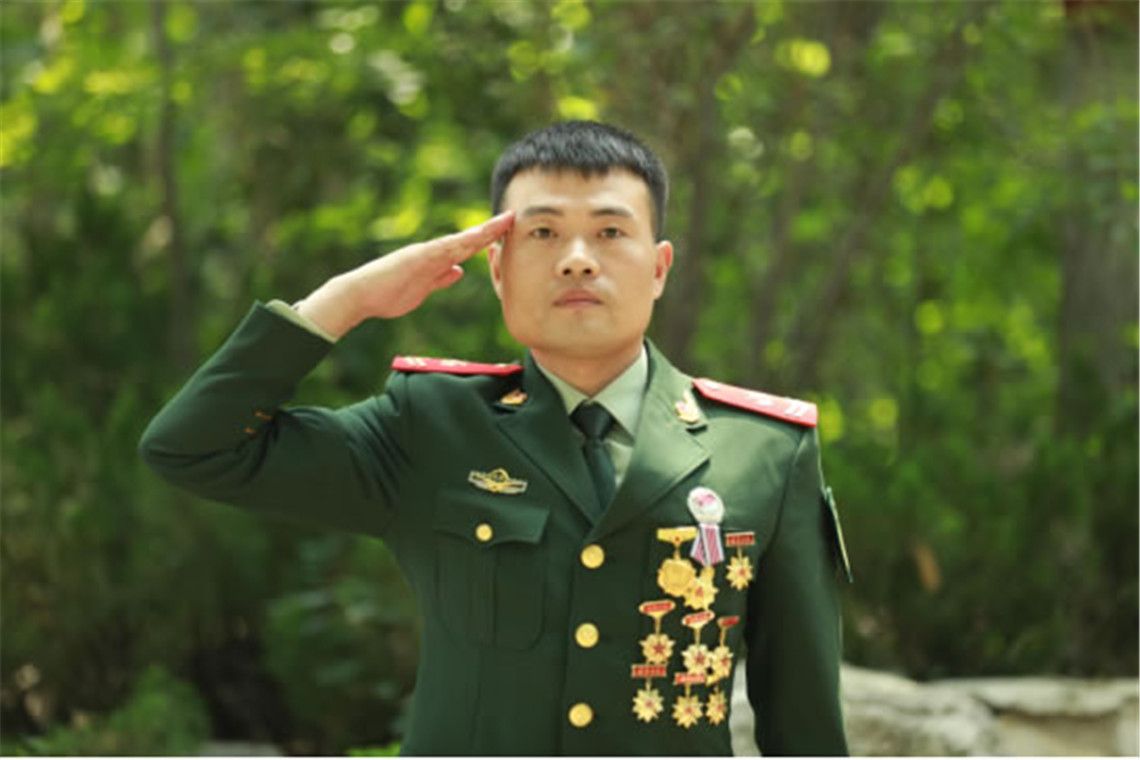 軍銜三星一杠是什么_日軍兩杠三星軍銜_兩杠三星什么軍銜