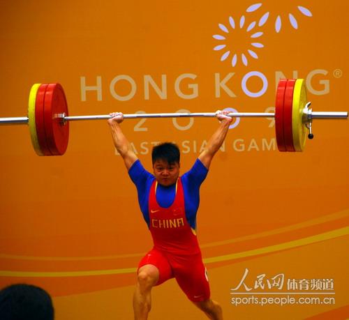 舉重斷胳膊視頻_舉重斷手視頻_舉重名將手臂壓斷