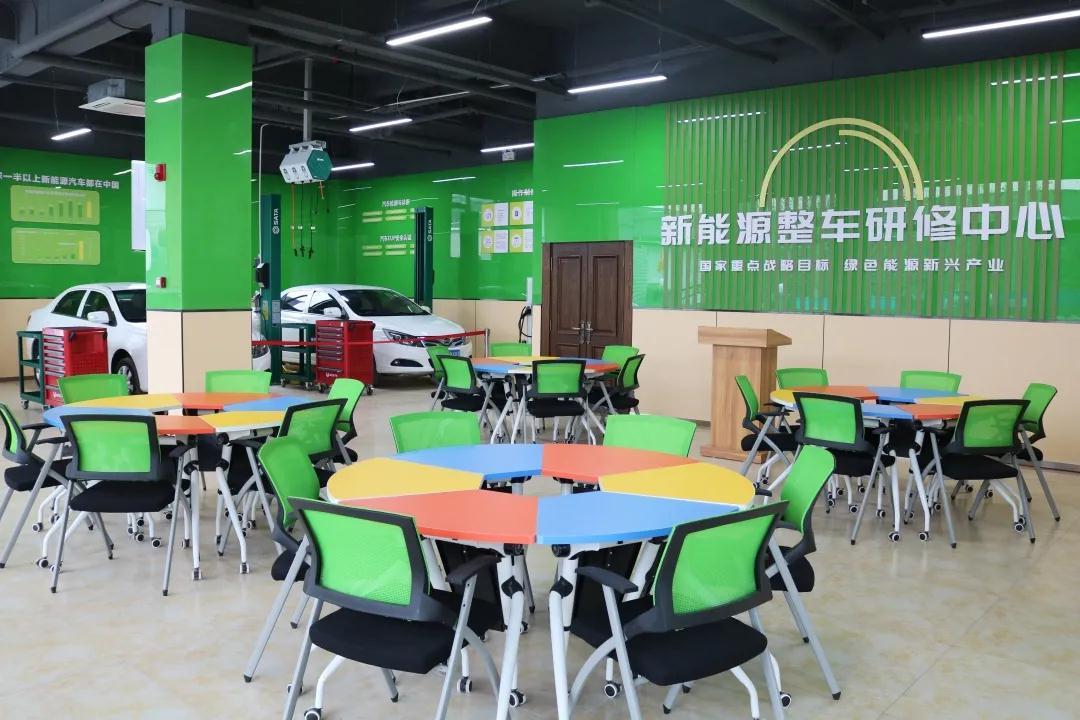 維修汽車專業學校推薦_汽車維修專業學校_汽車維修專業專科學校