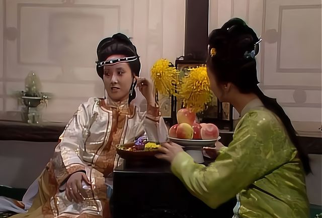 賈寶玉在轎子上干王熙鳳_王熙鳳生日寶玉外出_賈寶玉與王熙鳳在轎子里第十二回