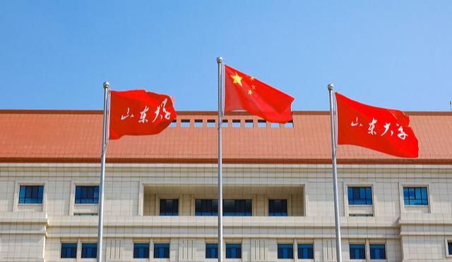 法律專業(yè)名校排名_法律專業(yè)排名前100_法律專業(yè)學(xué)校排名