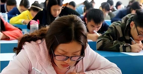 河南大學(xué)排名2024_河南排名大學(xué)有哪些_河南排名大學(xué)名單