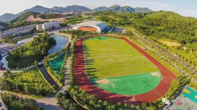 上海石化工業(yè)學(xué)校吧_上海市石化工業(yè)學(xué)校_上海石化工業(yè)學(xué)校門(mén)戶(hù)網(wǎng)站