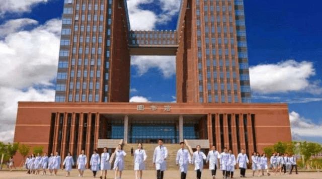 大學醫科全國排名及分數_全國十大醫科大學_全國大學醫科類排名