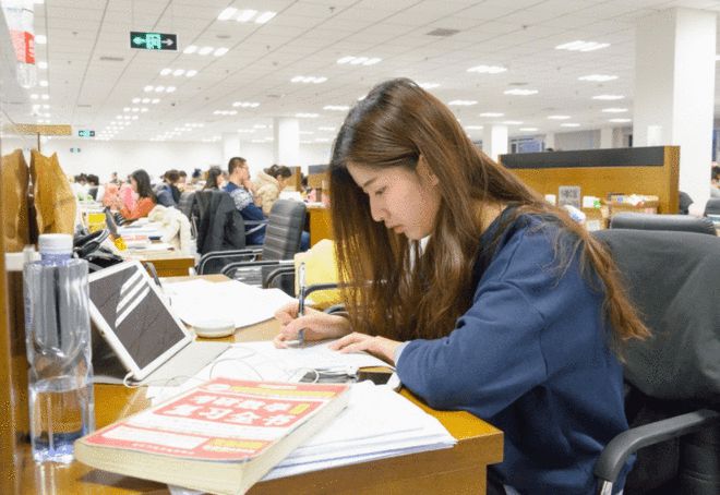 女孩學醫好嗎_學醫女孩適合發的說說_學醫女孩子