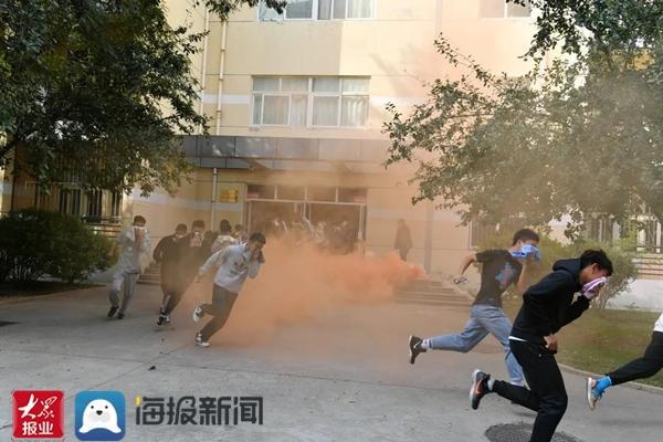 大余新城中學現任校長_大余新城中學_大余新城中學高中部怎樣