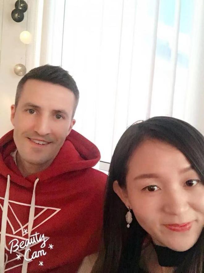 上海思博職業(yè)學(xué)院在那里？怎么樣？_上海思博職業(yè)學(xué)院多大_上海思博職業(yè)技術(shù)學(xué)院校徽