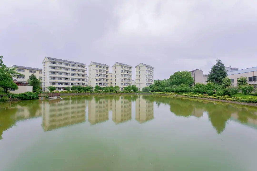 廣東18年高考分數錄取_2023年中專職業學校學校錄取分數線_廈門興才學校中專分數多少