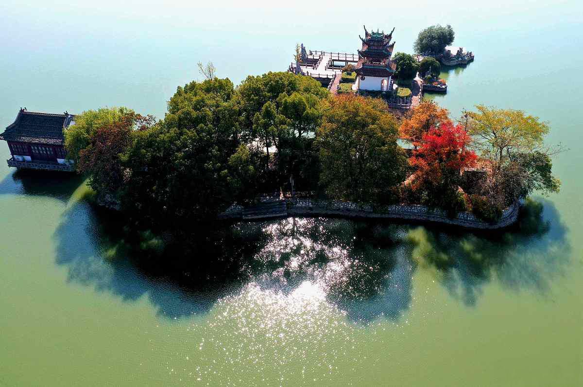 自然景觀和人文景觀的區(qū)別_人文景觀和自然景觀的關(guān)系_人文和自然景觀的區(qū)別