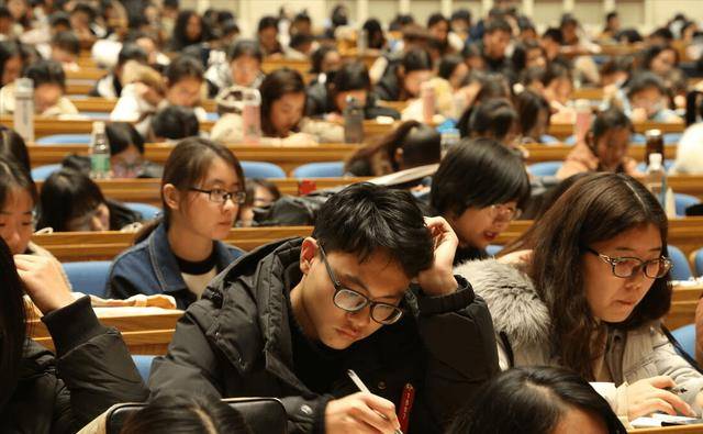 學歷順序排名低高到多少_學歷排名從低到高 學歷順序_學歷排序由低到高