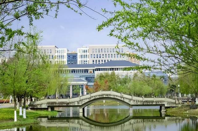 四川成都學院排名_四川成都學院是幾本_四川大學成都學院