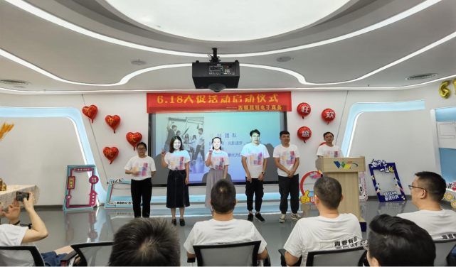 高考釘子戶梁實(shí)兒子_梁實(shí)每次高考成績_高考釘子戶梁實(shí)第25次成績